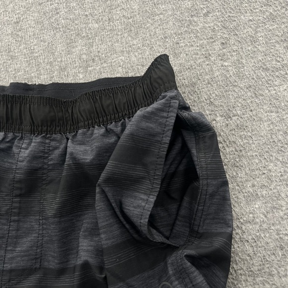 Travis Mathew Striped Shorts Mens S Elastic Waist Performance Outdoor Lightweigh - Picture 5 of 13